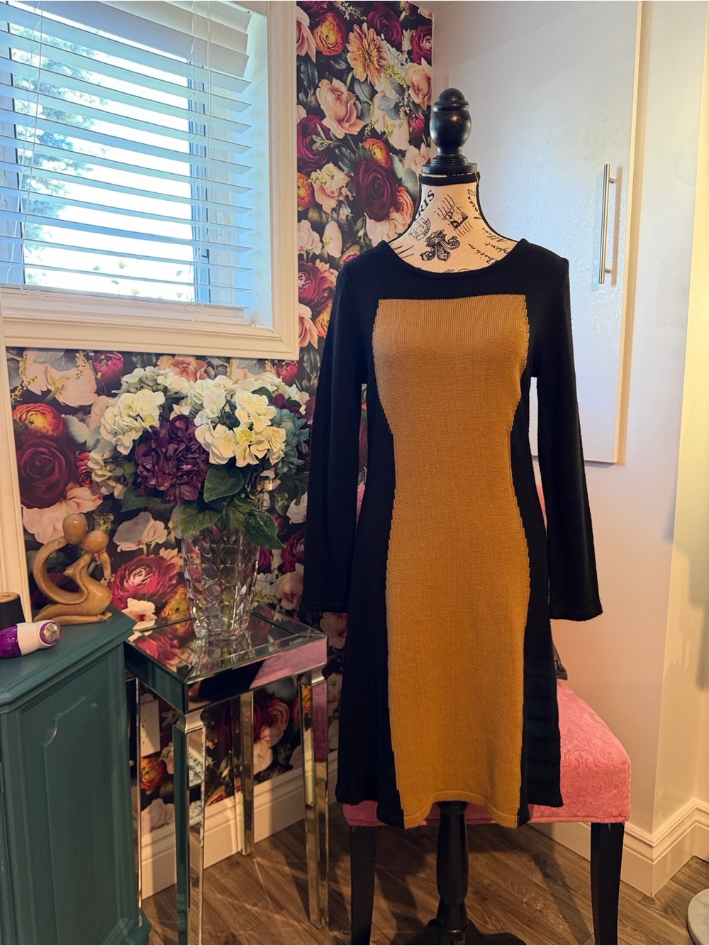 Black and Mustard Colorblock Long Sleeve Knit Dress
